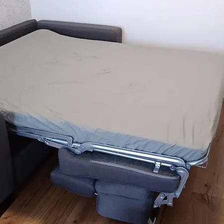 Nely Apartman