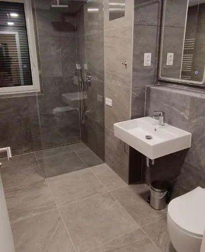 Nely Apartman Svoboda nad Úpou